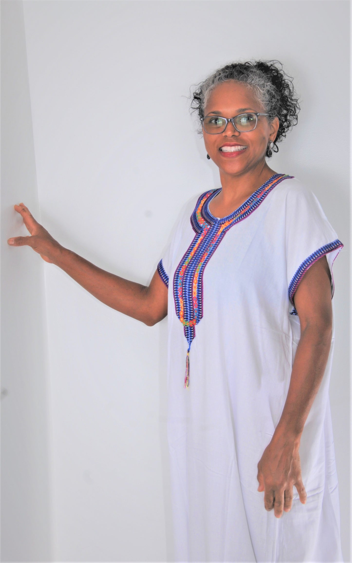 Moroccan kaftan/gondura- white-size below